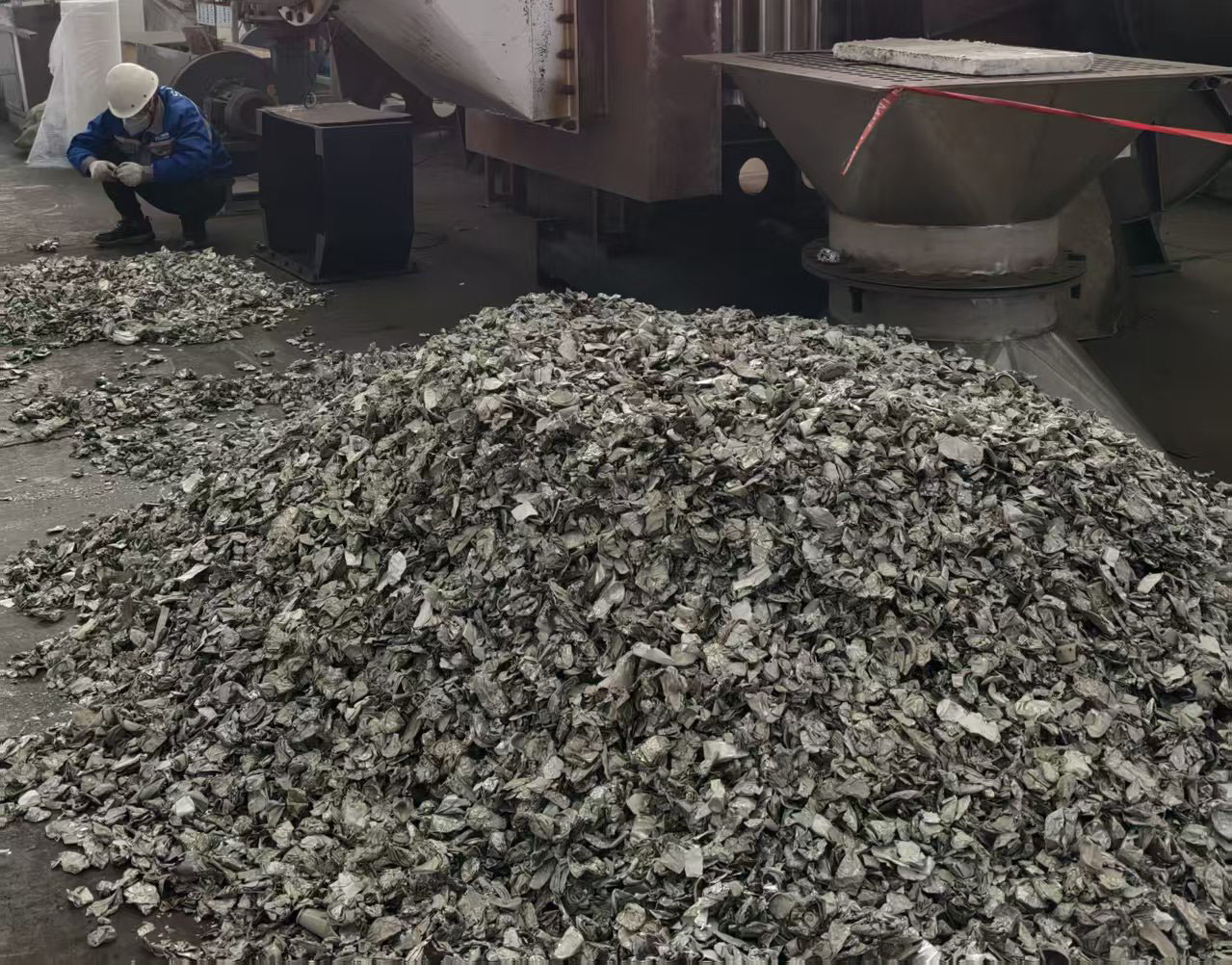 瑞賽克機械告訴你易拉罐為什么要先炭化處理？